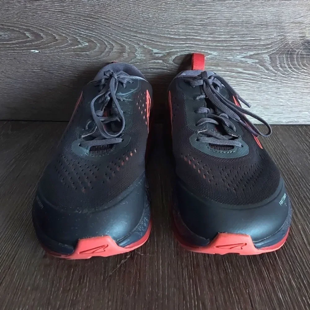 Altra Ego Paradigm 5 Running Shoe in Gray/Coral Size 10.5